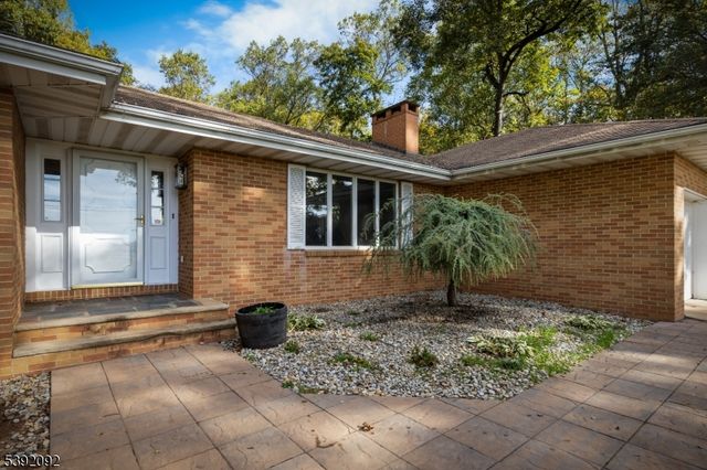 12 Baker Rd, Franklin Twp., NJ 08867