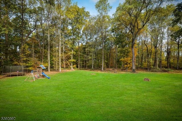 12 Baker Rd, Franklin Twp., NJ 08867