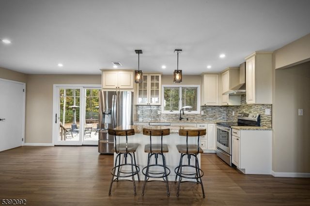 12 Baker Rd, Franklin Twp., NJ 08867