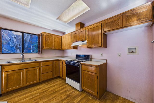 3581 Clifton Way, Fortuna, CA 95540