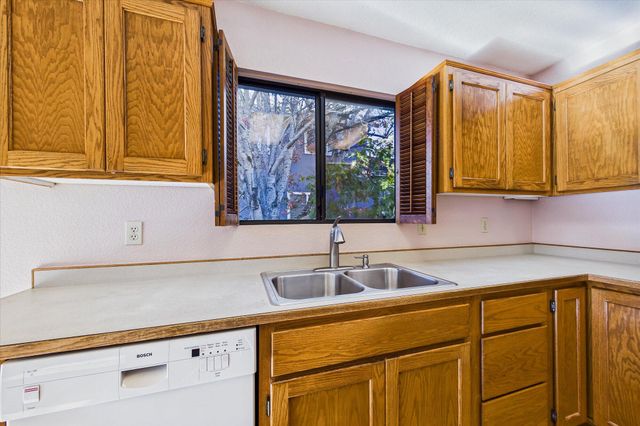 3581 Clifton Way, Fortuna, CA 95540