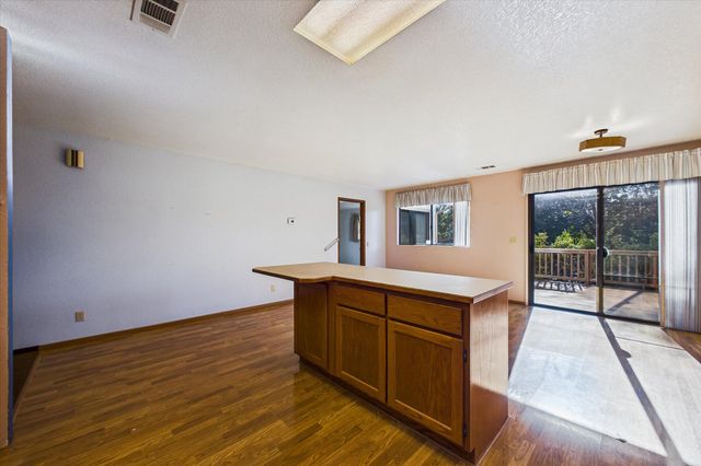 3581 Clifton Way, Fortuna, CA 95540