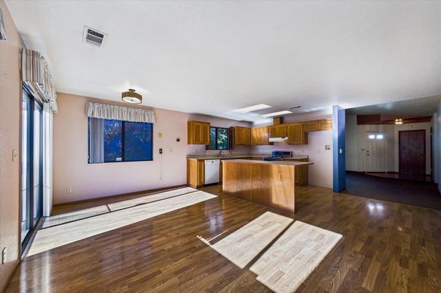 3581 Clifton Way, Fortuna, CA 95540