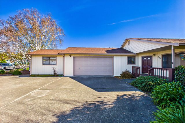 3581 Clifton Way, Fortuna, CA 95540