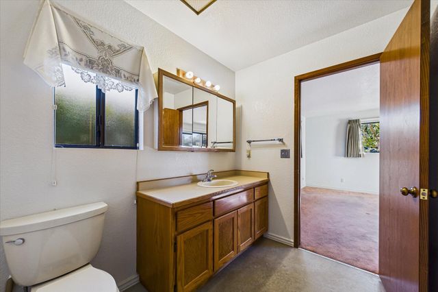 3581 Clifton Way, Fortuna, CA 95540