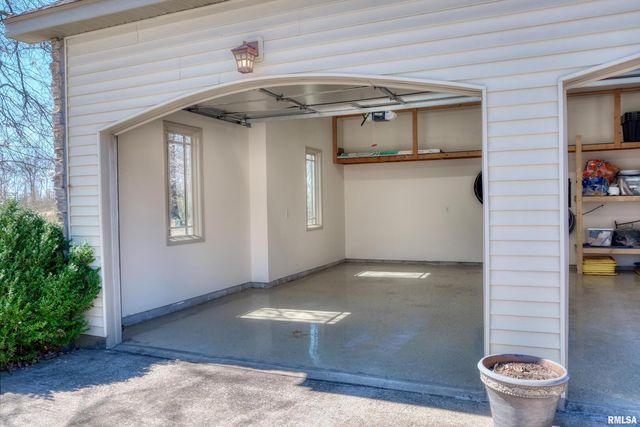 10950 PRESTWICK Drive, Benton, IL 62812