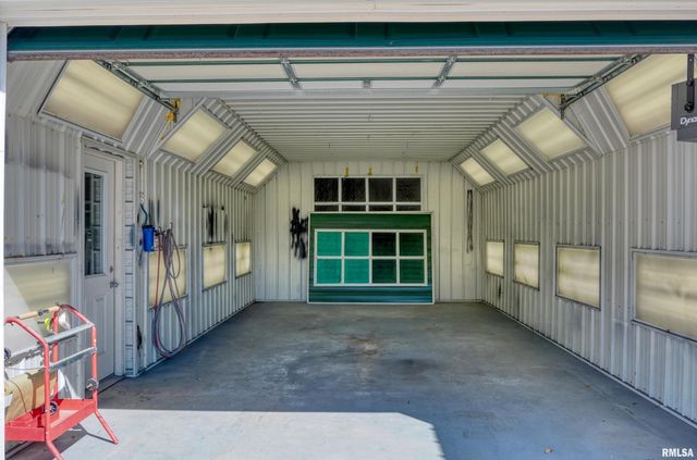 10950 PRESTWICK Drive, Benton, IL 62812