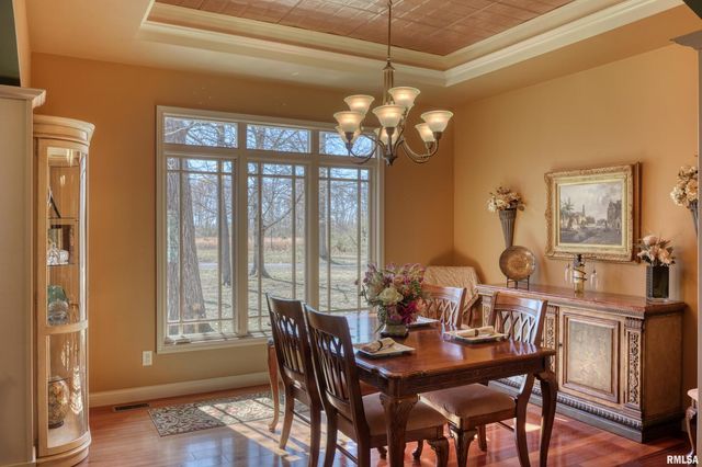 10950 PRESTWICK Drive, Benton, IL 62812