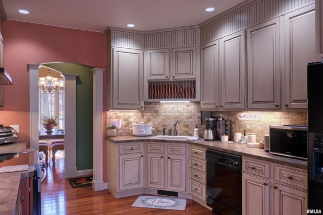 10950 PRESTWICK Drive, Benton, IL 62812