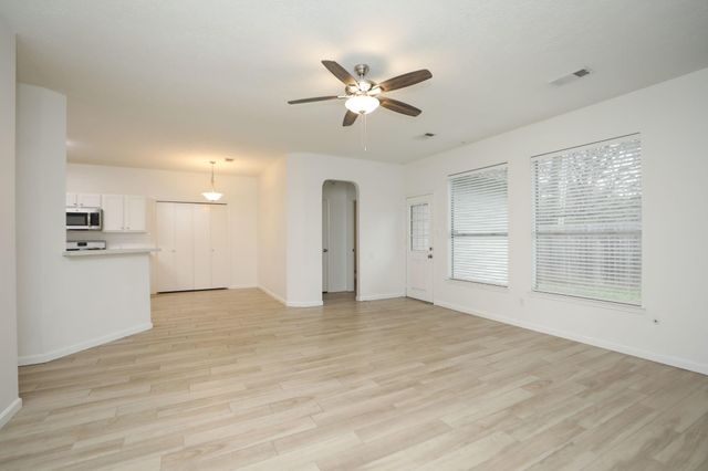 1126 Colonial Heights Drive, Richmond, TX 77406