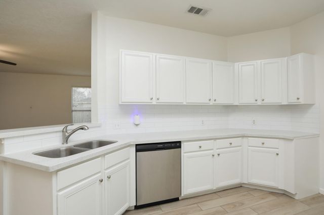 1126 Colonial Heights Drive, Richmond, TX 77406