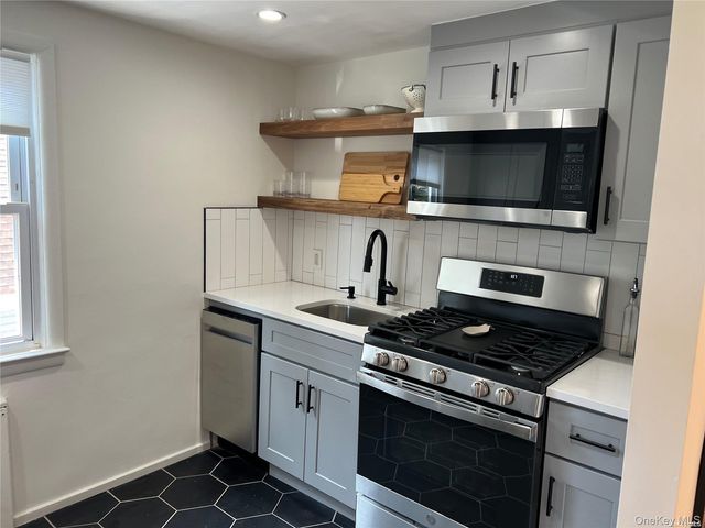 545 E Park Avenue, Long Beach, NY 11561
