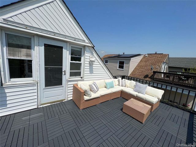 545 E Park Avenue, Long Beach, NY 11561