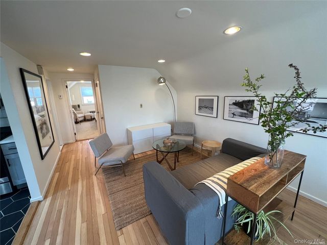 545 E Park Avenue, Long Beach, NY 11561