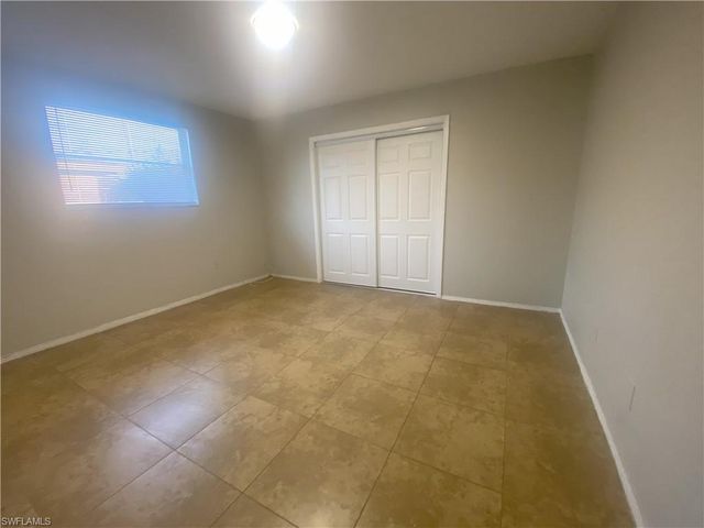 12607 1st ST, Fort Myers, FL 33905