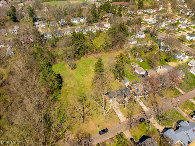 1521 Edgemoor Avenue, Akron, OH 44313