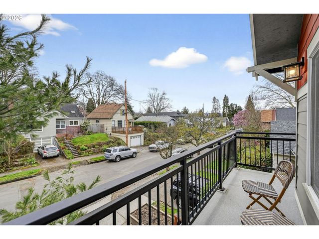 5603 Se OAK St, Portland, OR 97215