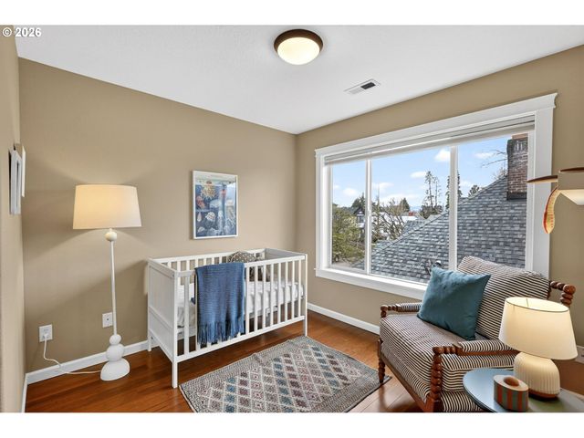 5603 Se OAK St, Portland, OR 97215