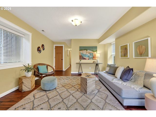 5603 Se OAK St, Portland, OR 97215