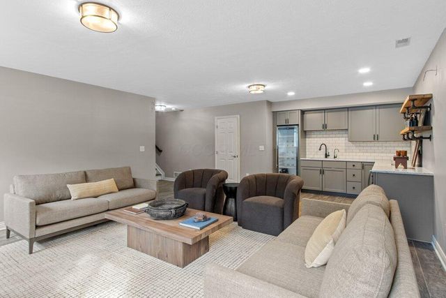 5562 Alston Grove Drive, Westerville, OH 43082