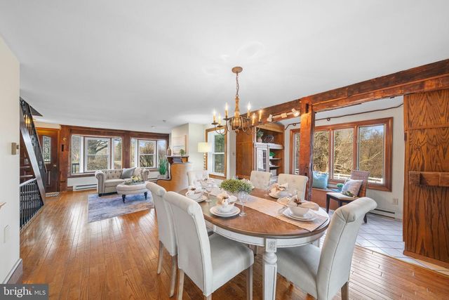 19 MEMEL DR, Thornton, PA 19373