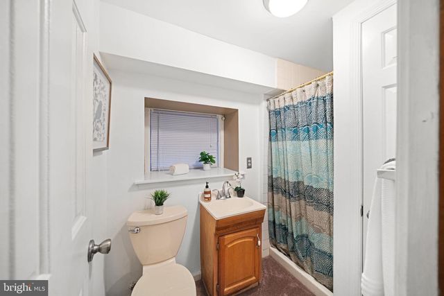 19 MEMEL DR, Thornton, PA 19373