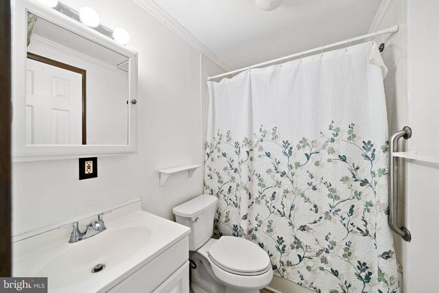 19 MEMEL DR, Thornton, PA 19373