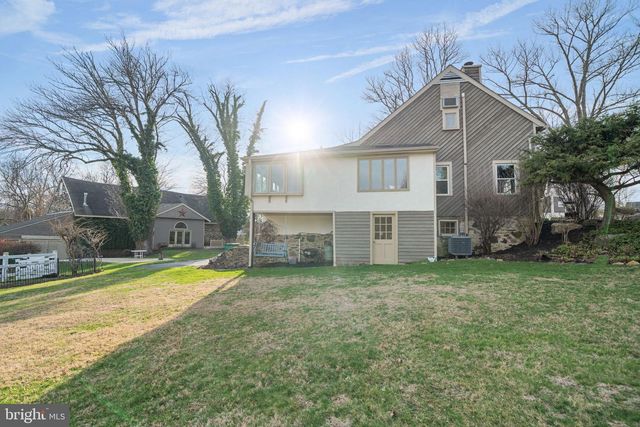 19 MEMEL DR, Thornton, PA 19373