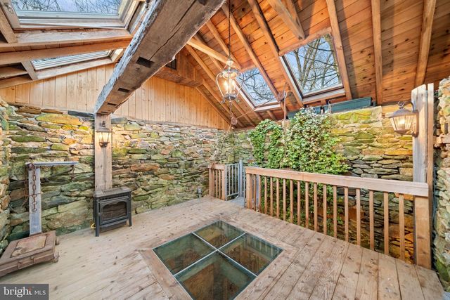 19 MEMEL DR, Thornton, PA 19373
