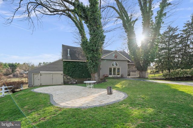 19 MEMEL DR, Thornton, PA 19373