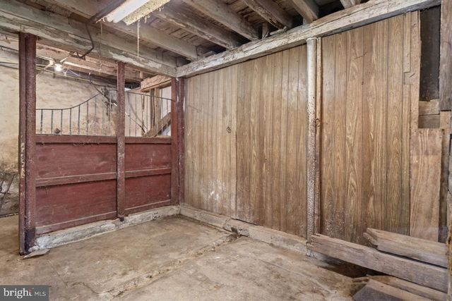 19 MEMEL DR, Thornton, PA 19373