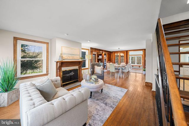19 MEMEL DR, Thornton, PA 19373