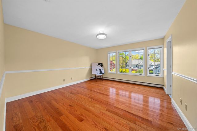 8 China Lane, Setauket, NY 11733