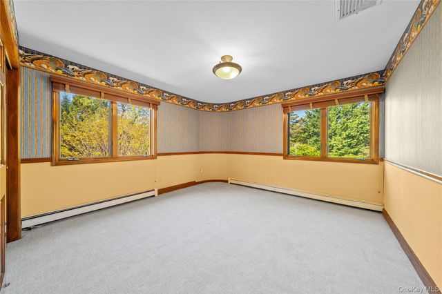 8 China Lane, Setauket, NY 11733