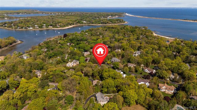 8 China Lane, Setauket, NY 11733