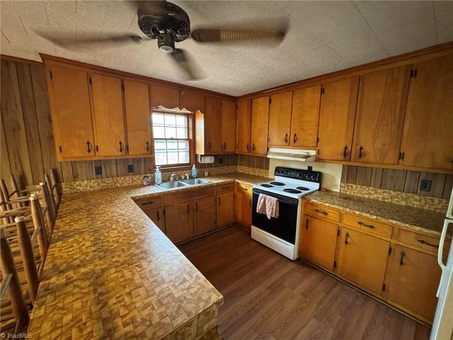 894 Traphill Mill Road, Traphill, NC 28685