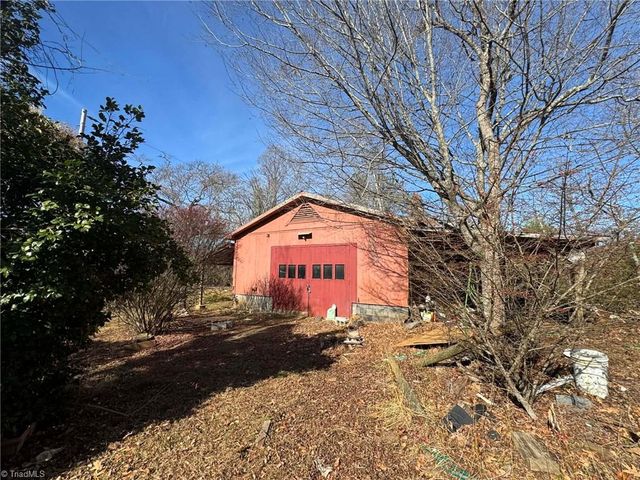 894 Traphill Mill Road, Traphill, NC 28685