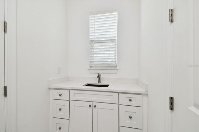 3106 W CHEROKEE AVENUE, Tampa, FL 33611