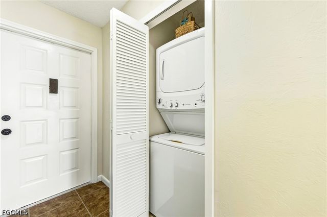 616 SE 14th TER 201, Cape Coral, FL 33990