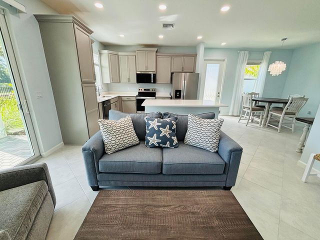 4302 Brookgreen Square, Westlake, FL 33470