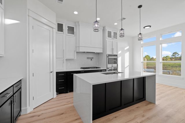 1703 Carnoustie Drive, Ennis, TX 75119