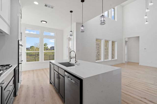 1703 Carnoustie Drive, Ennis, TX 75119