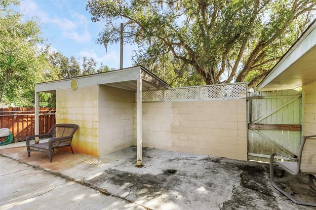 17902 BURNSIDE ROAD, Lutz, FL 33548