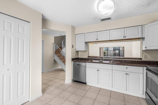 9112 SW 21st Court E, Boca Raton, FL 33428