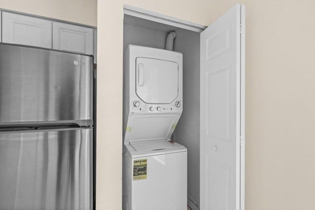 9112 SW 21st Court E, Boca Raton, FL 33428