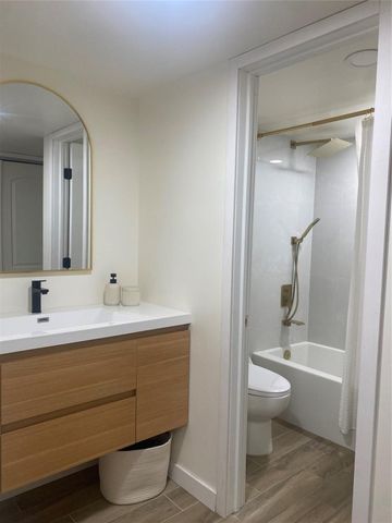 9471 Evergreen Place 301, Davie, FL 33324