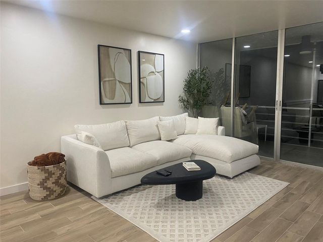 9471 Evergreen Place 301, Davie, FL 33324