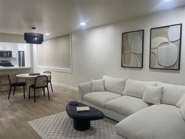 9471 Evergreen Place 301, Davie, FL 33324