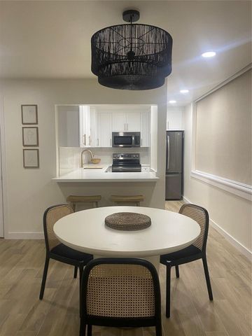 9471 Evergreen Place 301, Davie, FL 33324