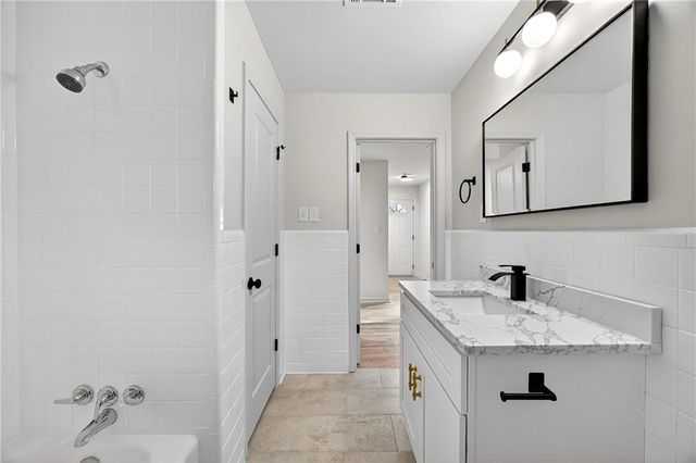 201 E simon NW Terrace, Atlanta, GA 30318